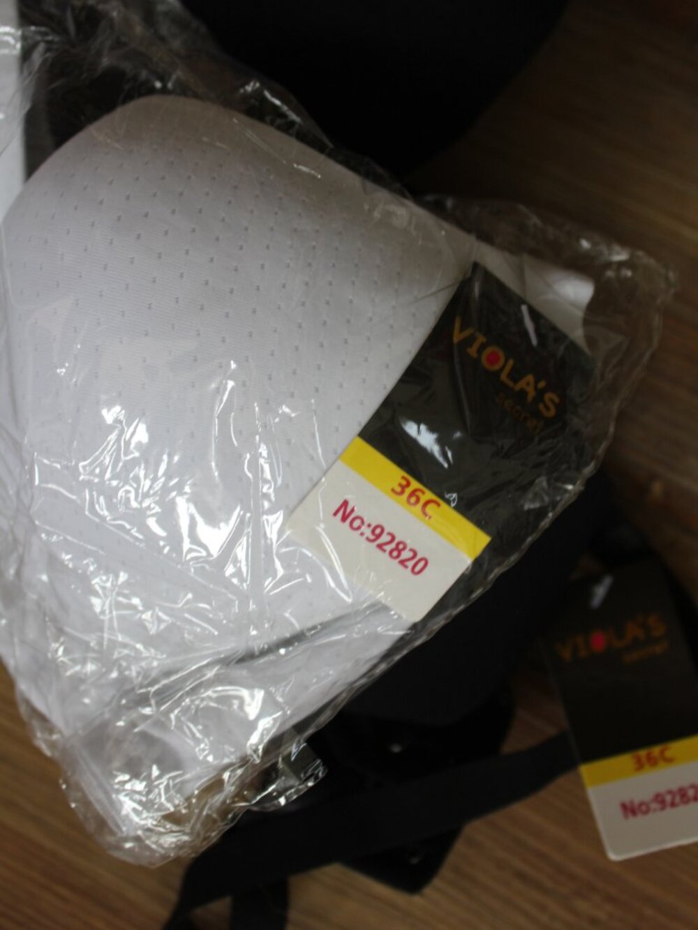 NWT Viola's Secret Gentle Push Up Underwire Bra Lot Set Of 2 BlackWhite Size 36C - Picture 3 of 6